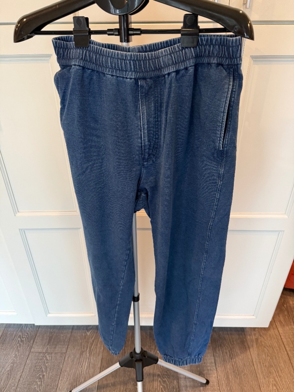 Uniqlo Men's Blue Jogger Pants Size Medium Elastic Waist Casual Athleisure